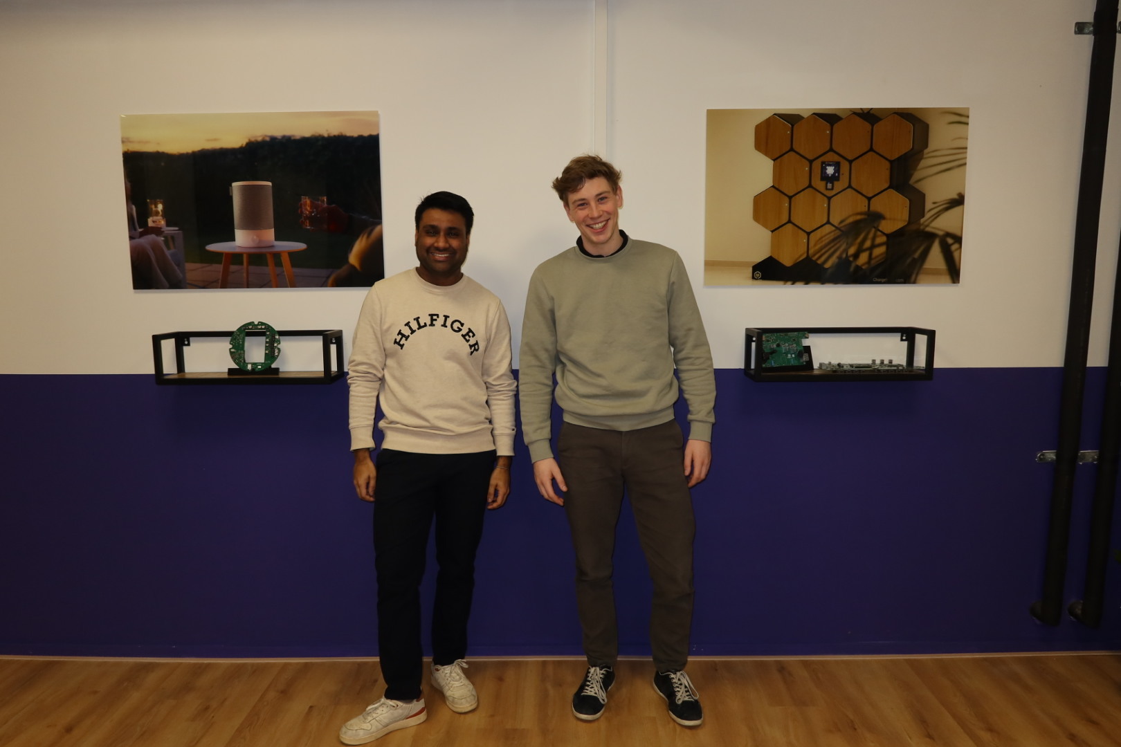 Jop en Viresh in demoruimte