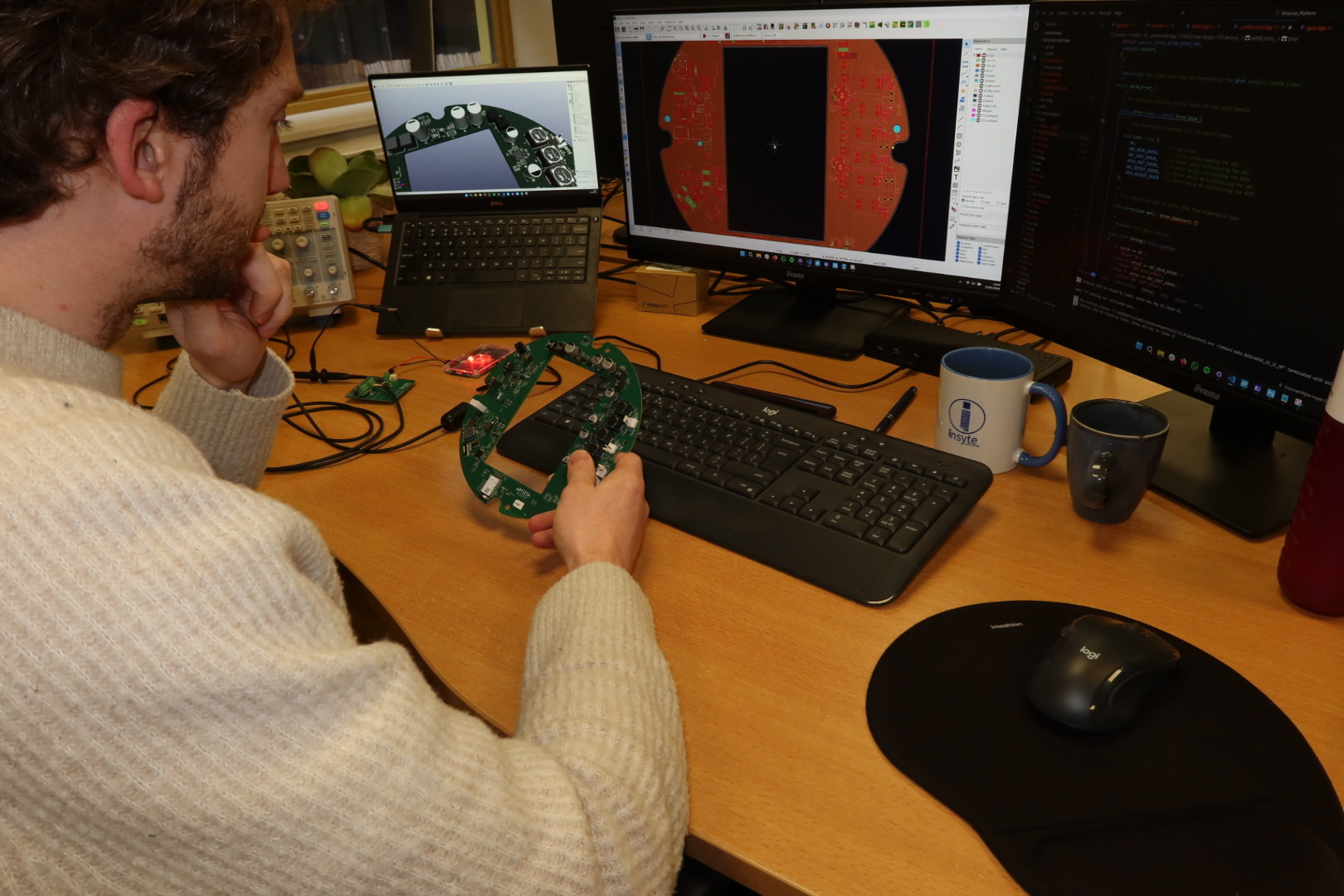 Hoogwaardige elektronica ontwikkeling en PCB ontwerp door Insyte Technology voor complexe industriële toepassingen.